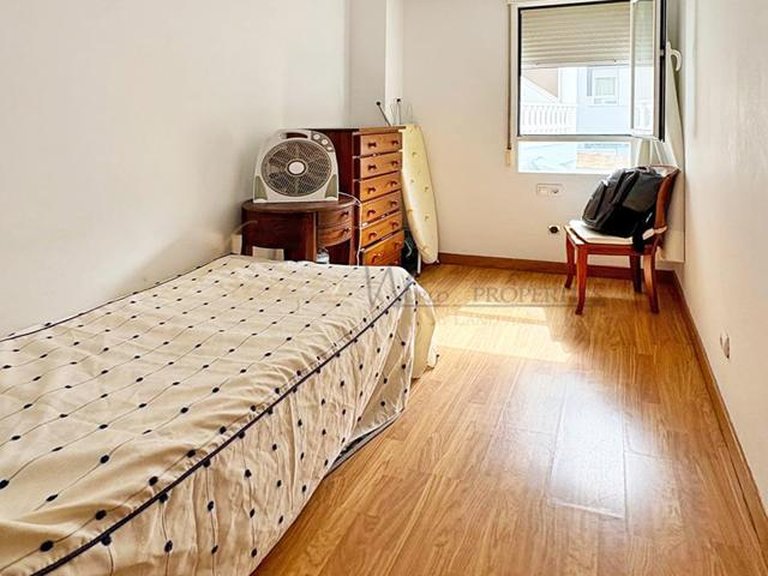 Apartment for Sale in Los Cristianos, Tenerife, España 14