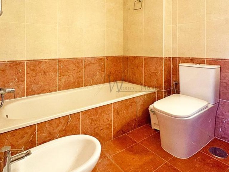 Apartment for Sale in Los Cristianos, Tenerife, España 16