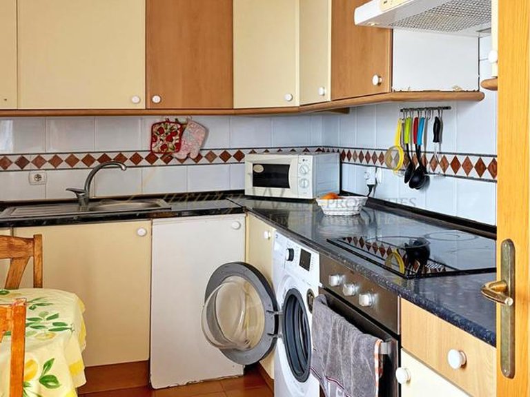 Apartment for Sale in Los Cristianos, Tenerife, España 7