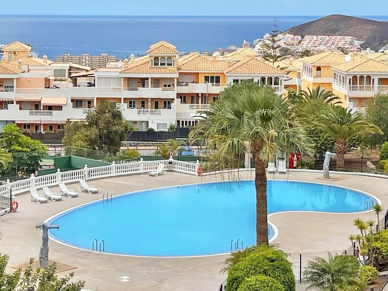 Apartment for Sale in Los Cristianos, Tenerife, España 19