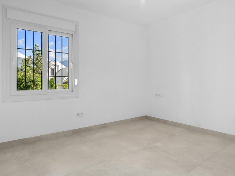 Apartment for Sale in Marbella, Malaga 21