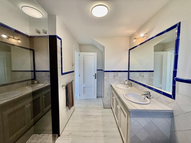 Penthouse for Sale in Bahía De Casares, Malaga 34