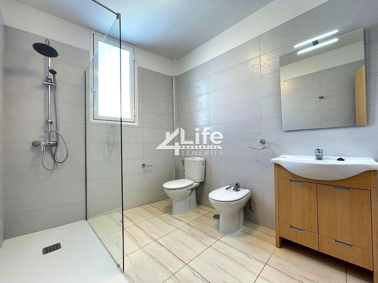 Villa for Sale in Amarilla Golf, Tenerife 12