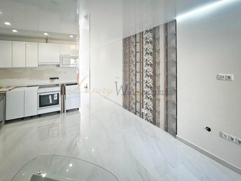 Apartment for Sale in Costa Del Silencio, Tenerife, España 2