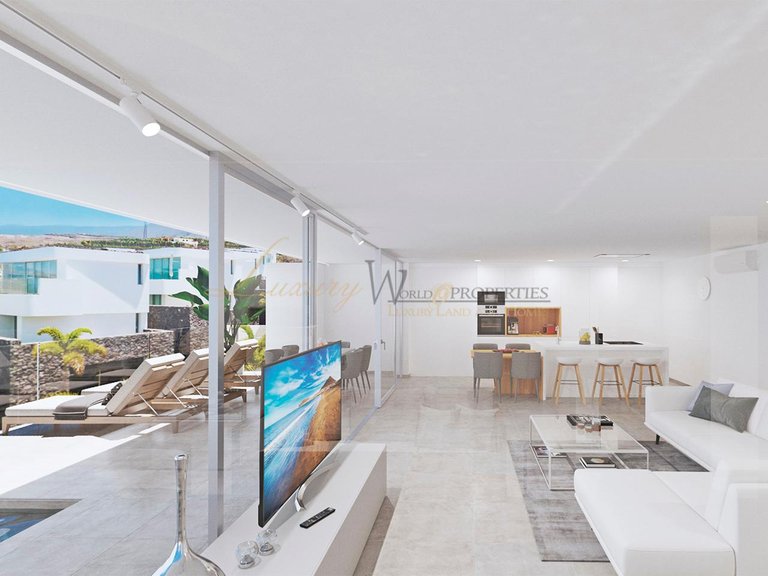 Villa for Sale in Rokabella, Tenerife, España 4