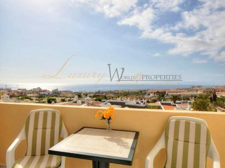 Town House for Sale in Costa Adeje, Tenerife, España 24
