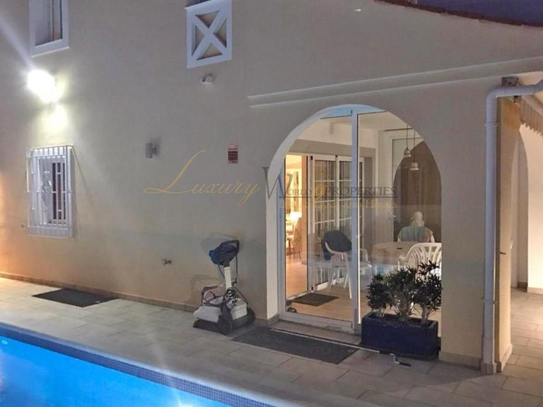 Town House for Sale in Costa Adeje, Tenerife, España 3