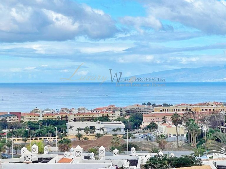 Town House for Sale in Costa Adeje, Tenerife, España 7