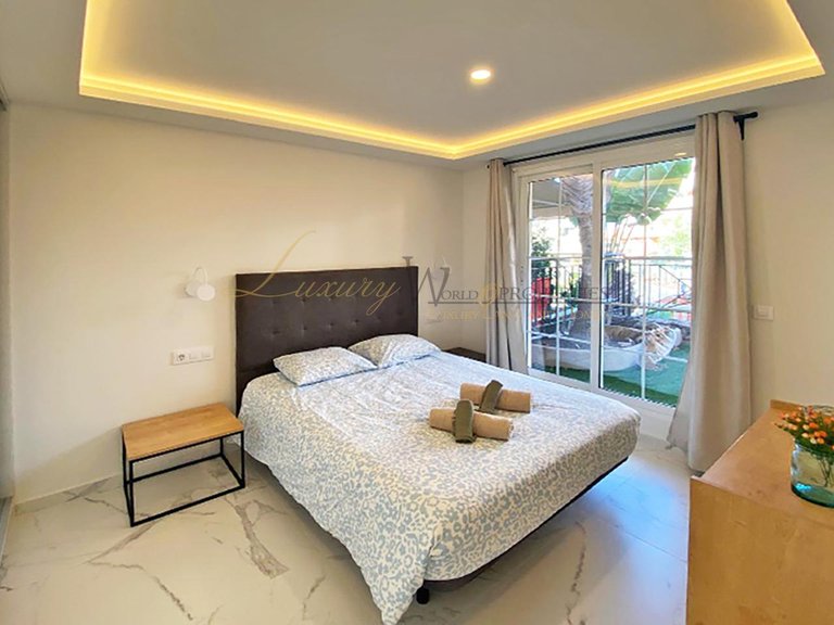 Apartment for Sale in Los Cristianos, Tenerife, España 7