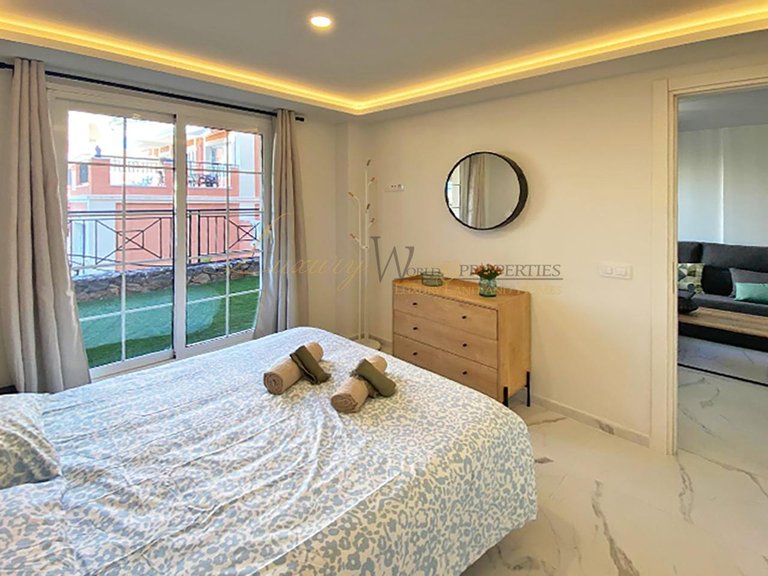 Apartment for Sale in Los Cristianos, Tenerife, España 8