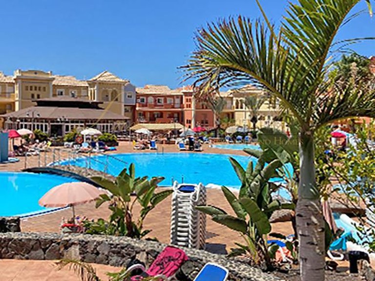 Apartment for Sale in Los Cristianos, Tenerife, España 14