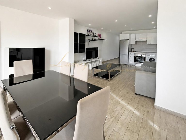 Apartment for Sale in Los Cristianos, Tenerife, España 10