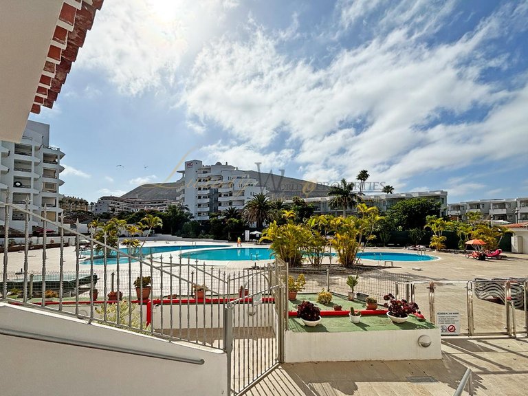 Apartment for Sale in Los Cristianos, Tenerife, España 24