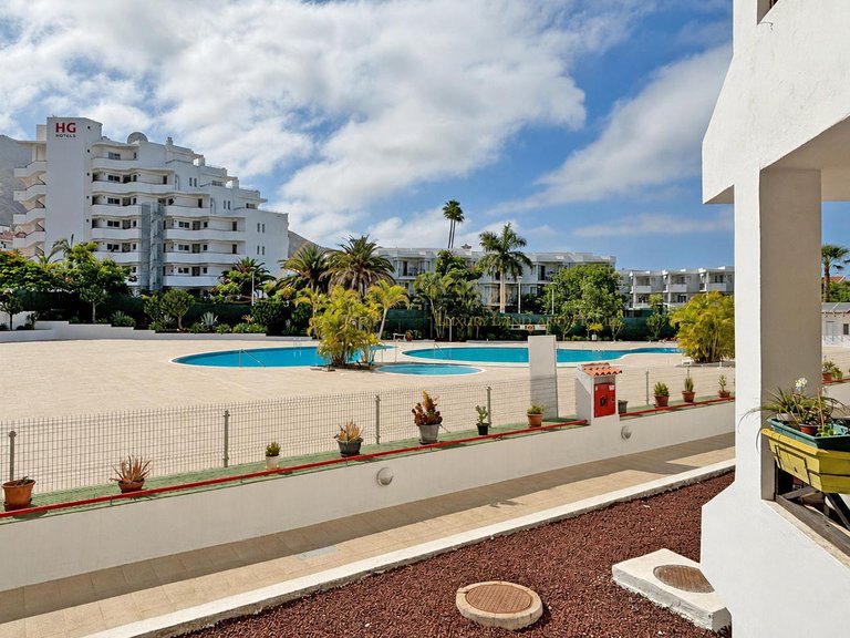 Apartment for Sale in Los Cristianos, Tenerife, España 7