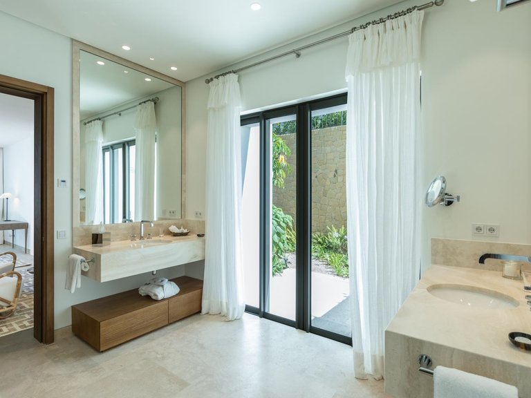 Villa for Sale in Casares, Malaga 4