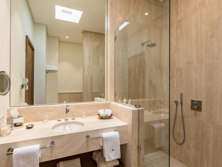 Villa for Sale in Casares, Malaga 16