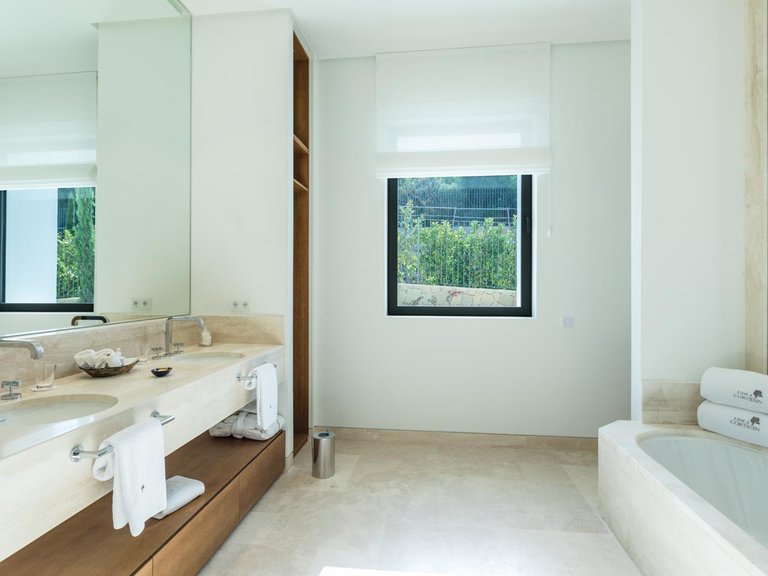 Villa for Sale in Casares, Malaga 7