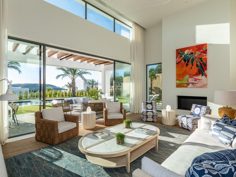 Villa for Sale in Casares, Malaga 14