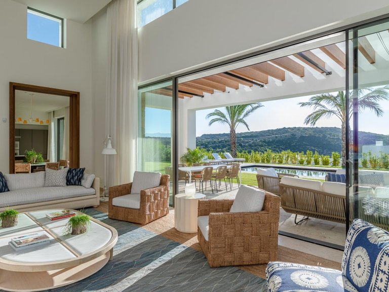 Villa for Sale in Casares, Malaga 13