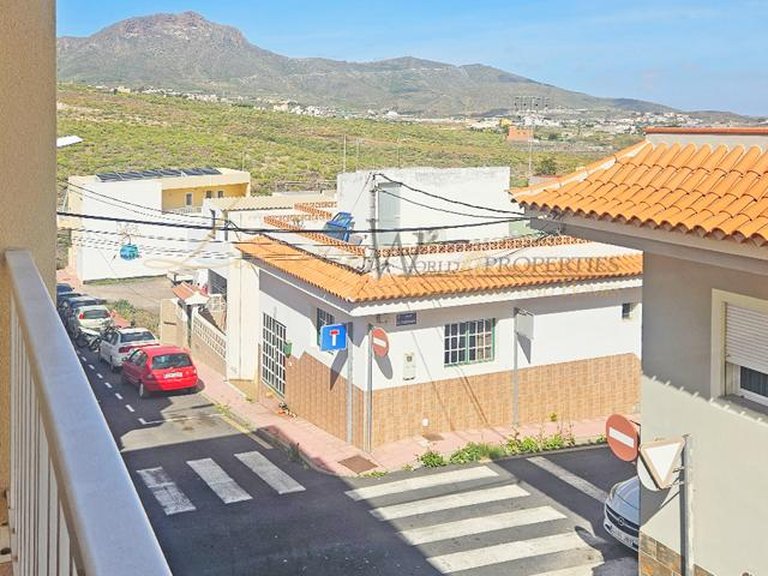 Apartment for Sale in Cabo Blanco, Tenerife, España 2
