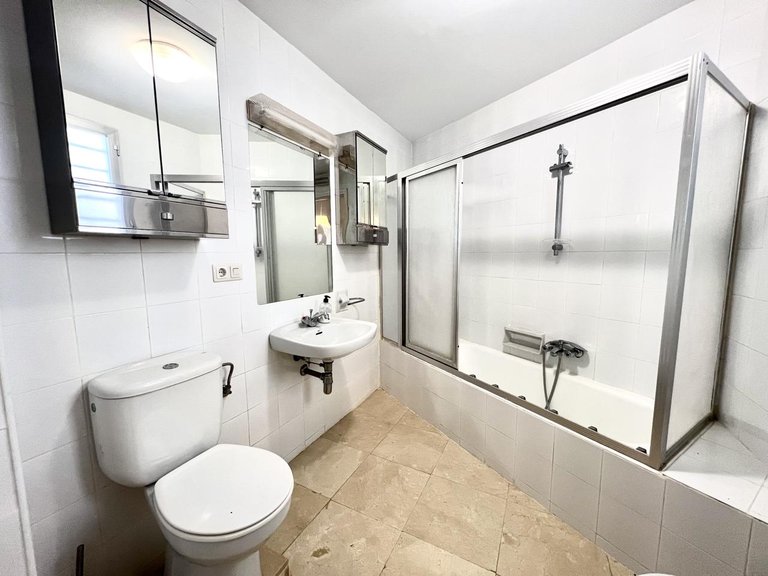 Apartment for Sale in Marbella, Malaga 15
