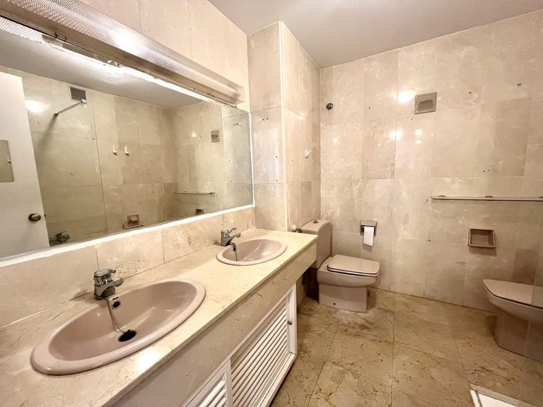 Apartment for Sale in Marbella, Malaga 17