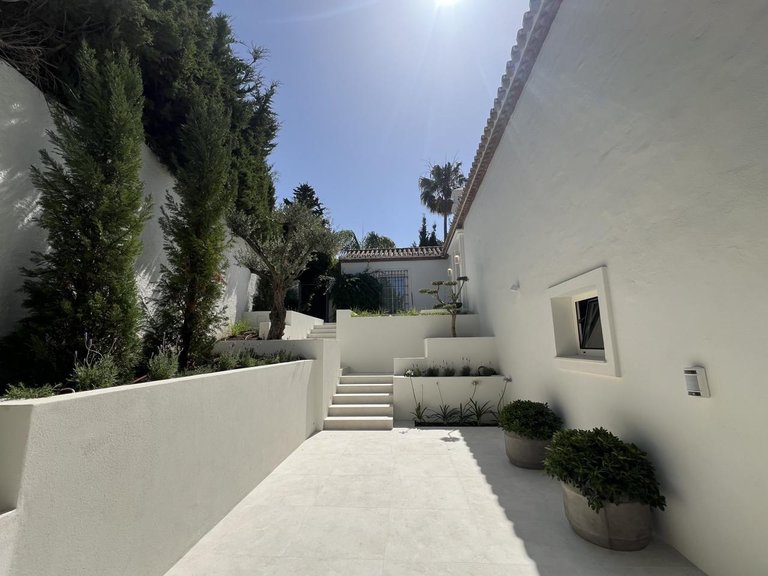Villa for Sale in San Pedro Alcántara, Malaga 7