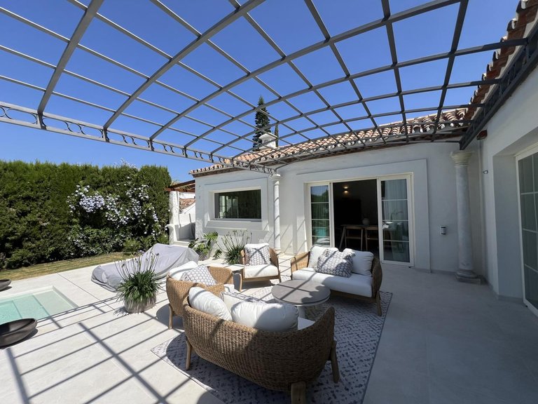 Villa for Sale in San Pedro Alcántara, Malaga 4