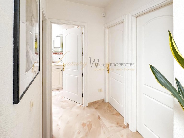 Town House for Sale in Costa Adeje, Tenerife, España 19