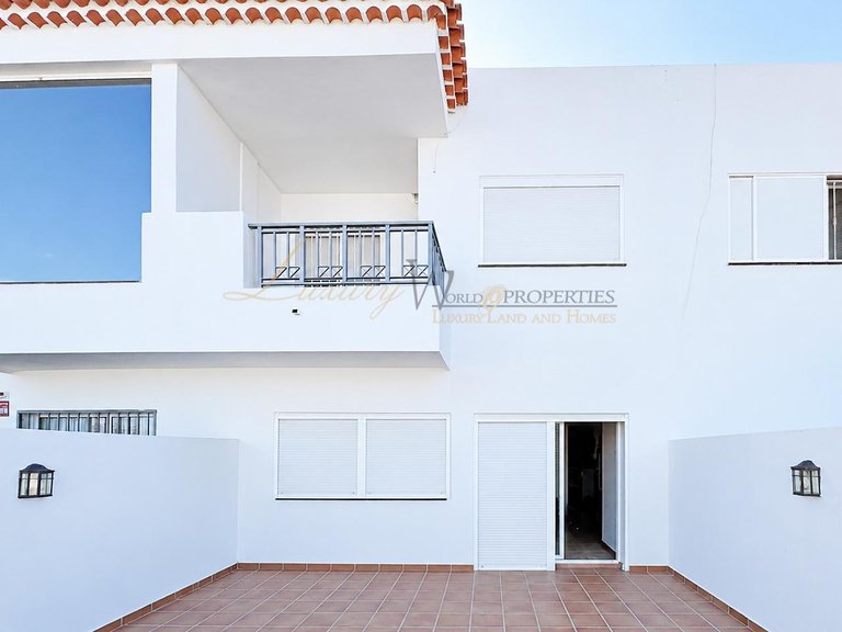 Town House for Sale in Costa Adeje, Tenerife, España 1