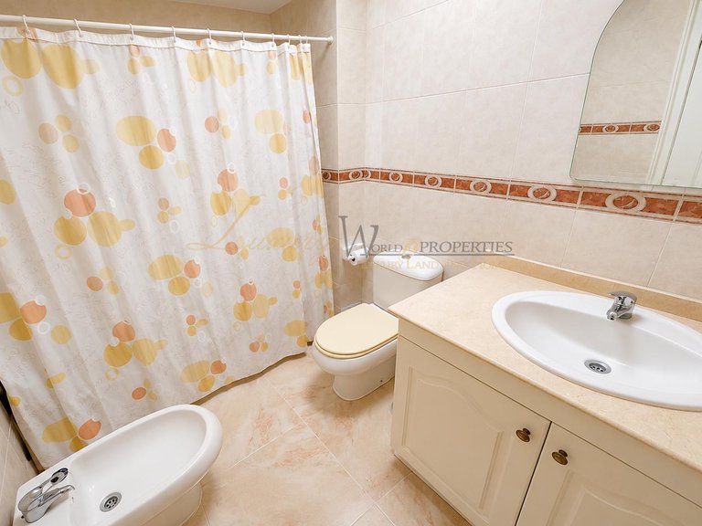 Town House for Sale in Costa Adeje, Tenerife, España 23