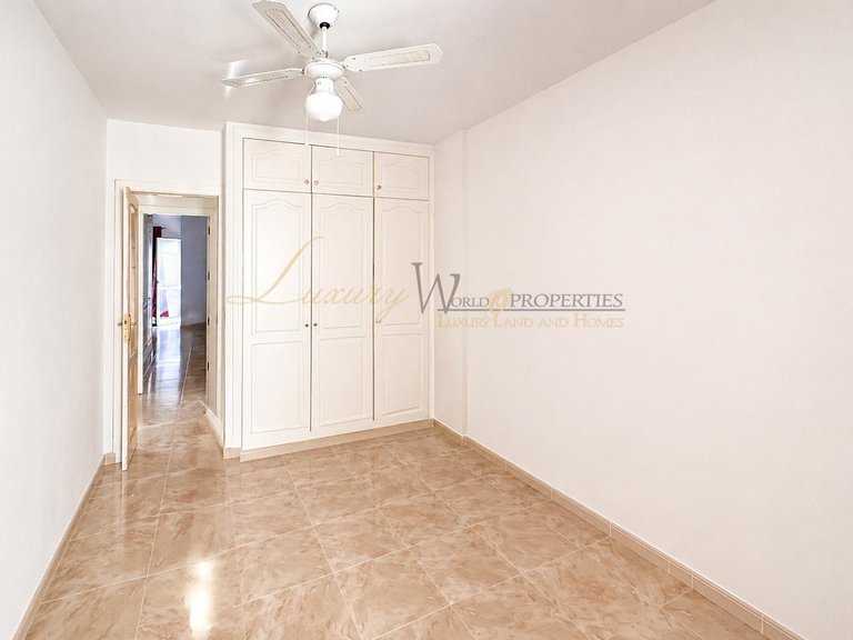 Town House for Sale in Costa Adeje, Tenerife, España 22