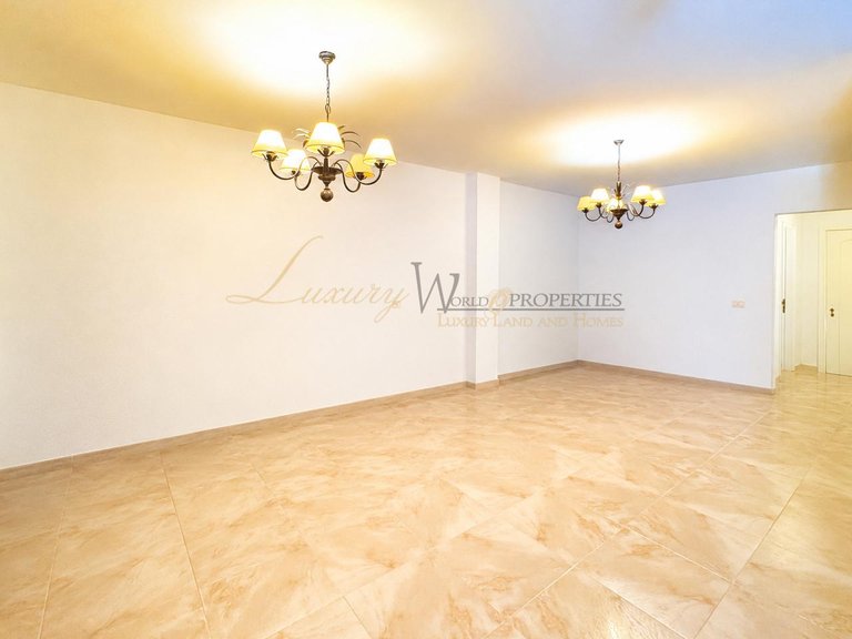 Town House for Sale in Costa Adeje, Tenerife, España 9