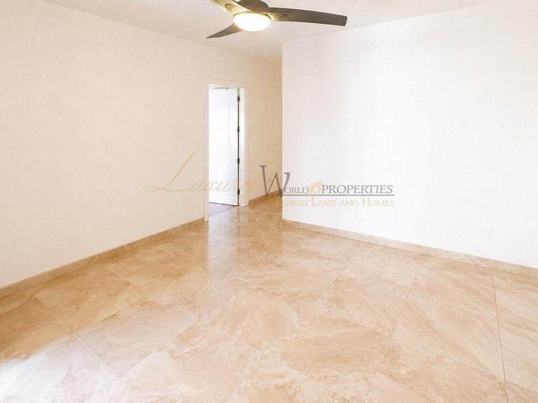 Town House for Sale in Costa Adeje, Tenerife, España 26
