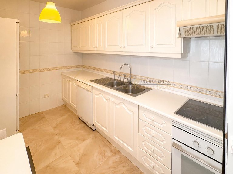 Town House for Sale in Costa Adeje, Tenerife, España 14