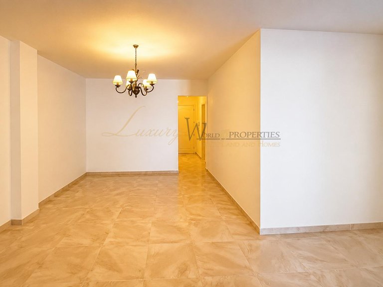 Town House for Sale in Costa Adeje, Tenerife, España 10