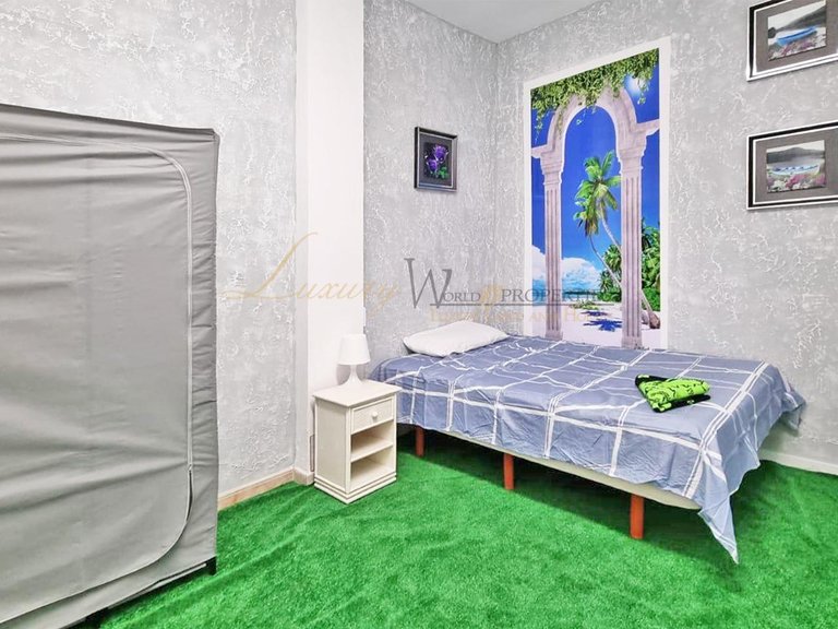 Commercial for Sale in Los Cristianos, Tenerife, España 9