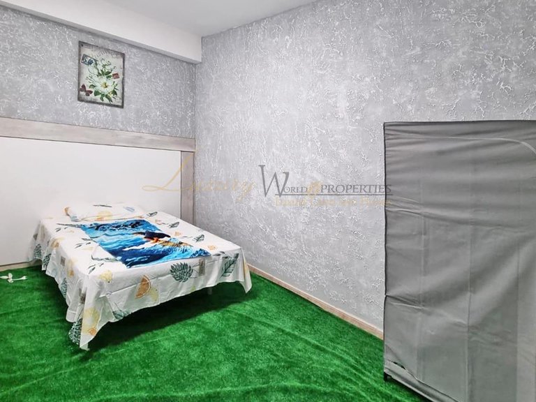 Commercial for Sale in Los Cristianos, Tenerife, España 8