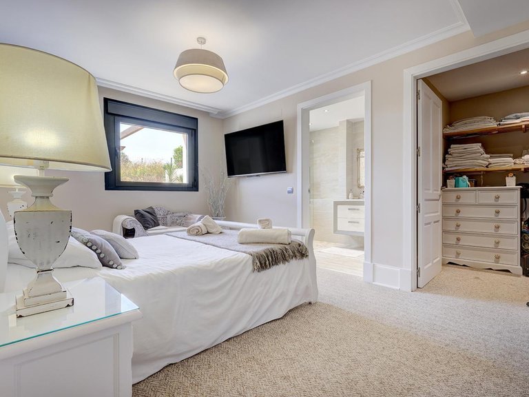 Villa for Sale in Casares, Malaga 17