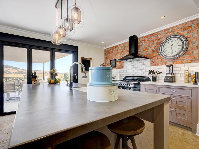 Villa for Sale in Casares, Malaga 14