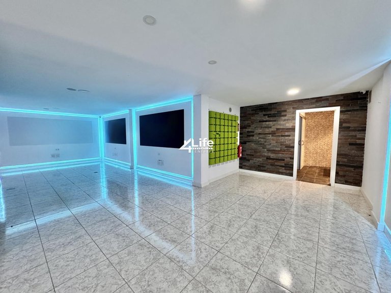 Commercial for Sale in Costa Adeje, Adeje 2
