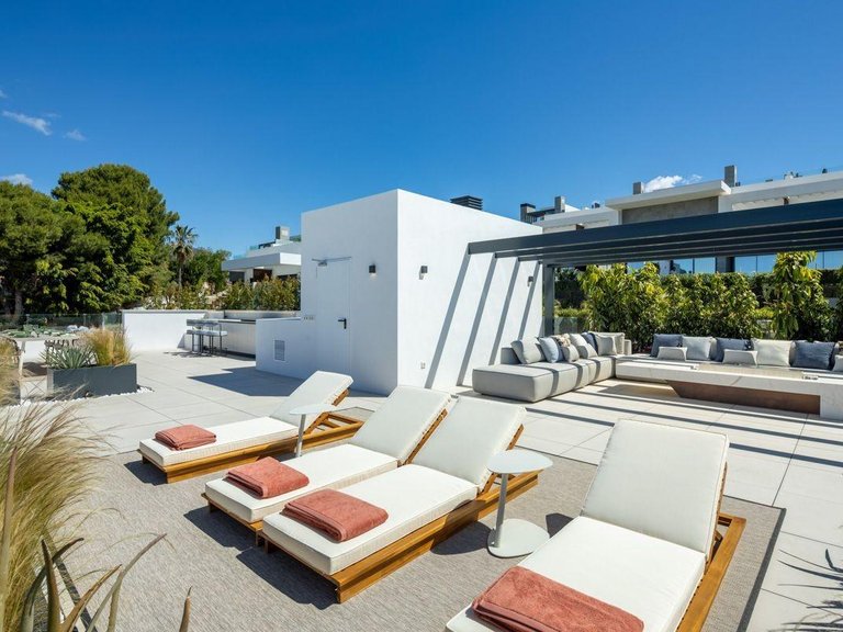 Villa for Sale in Marbella, Malaga 18