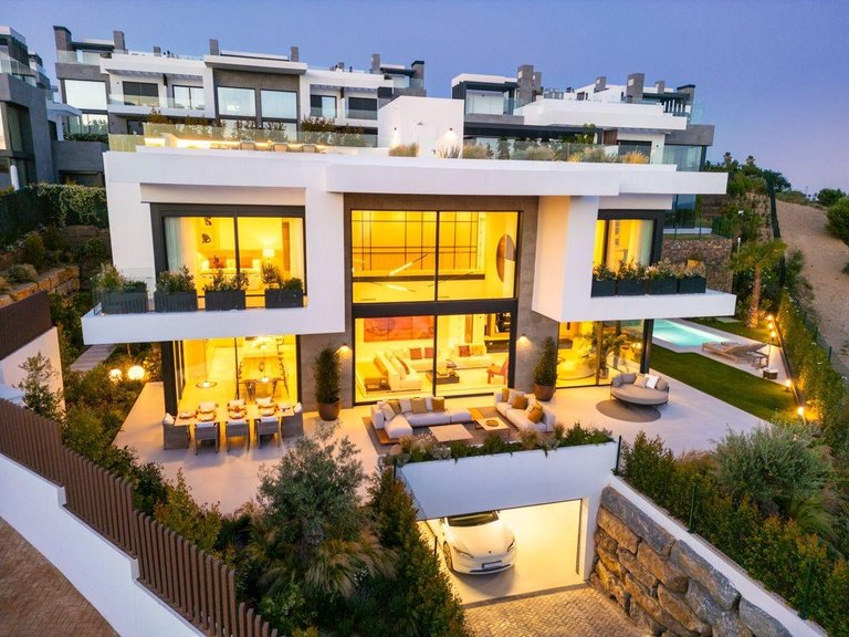 Villa for Sale in Marbella, Malaga 12