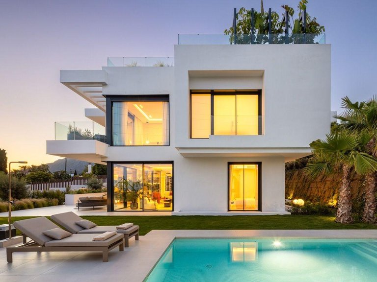 Villa for Sale in Marbella, Malaga 13