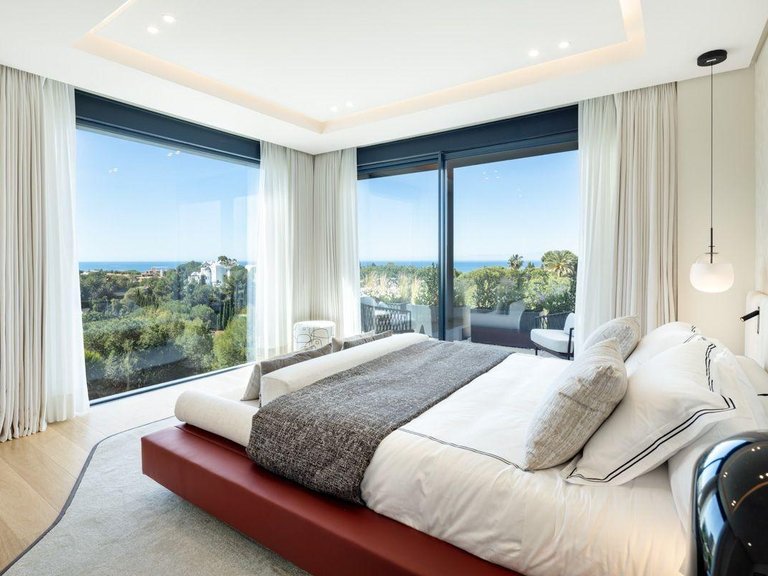 Villa for Sale in Marbella, Malaga 25
