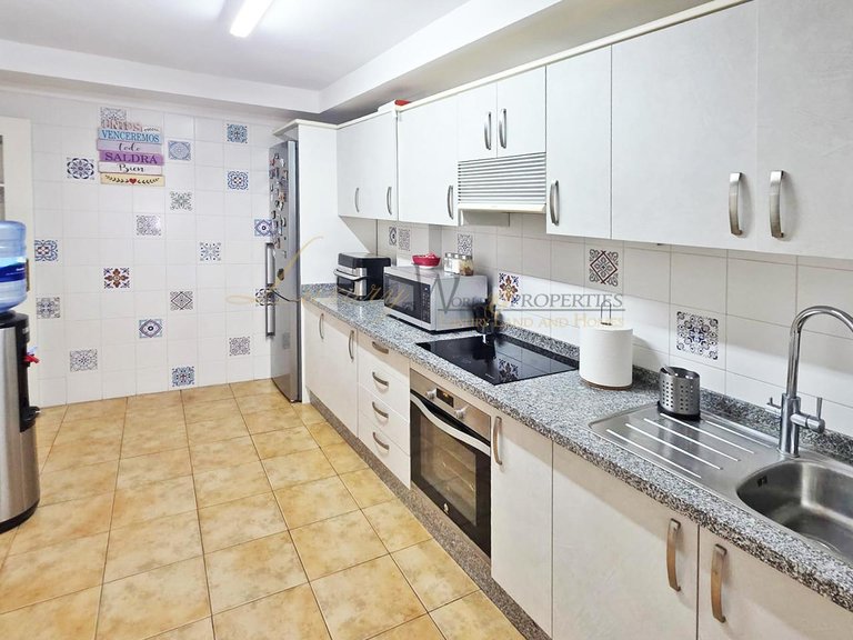 Penthouse for Sale in Playa San Juan, Tenerife, España 10