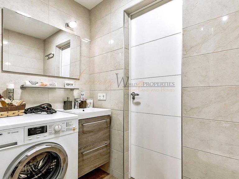 Town House for Sale in Costa Adeje, Tenerife, España 13