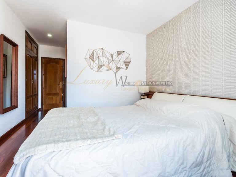 Villa for Sale in Costa Adeje, Tenerife, España 23