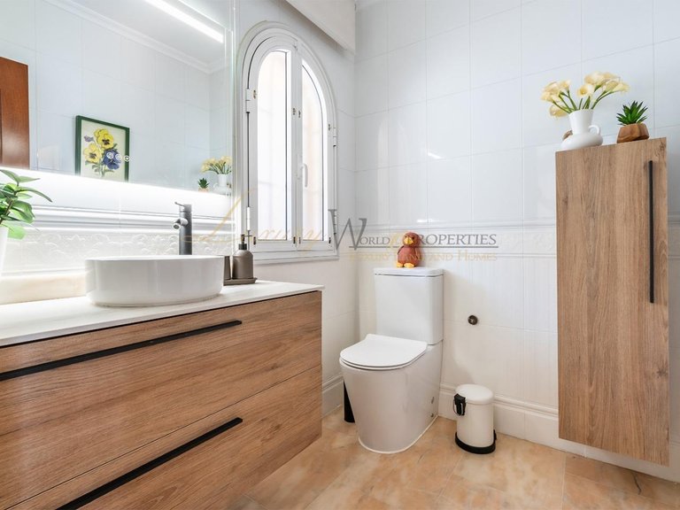 Villa for Sale in Costa Adeje, Tenerife, España 34