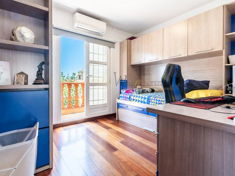 Villa for Sale in Costa Adeje, Tenerife, España 26